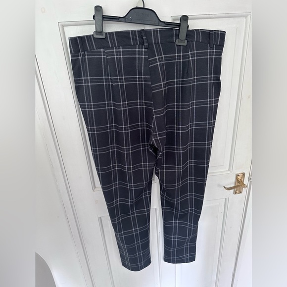 Grey checked tailored skinny trousers size XL - Picture 3 of 11